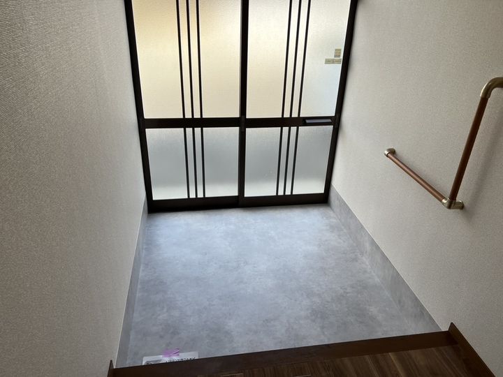 上野田借家 北棟Eastの玄関