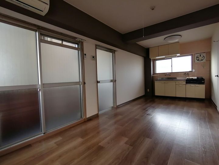 船場スカイハイツの居間