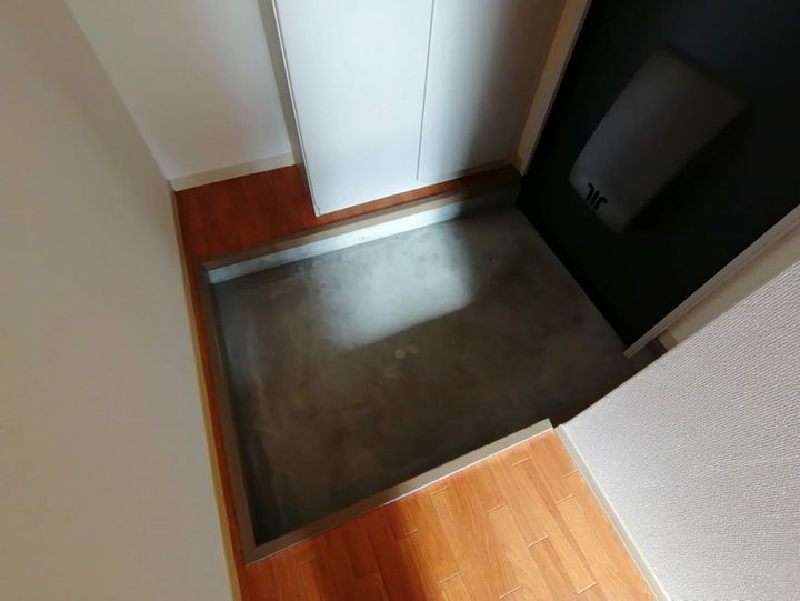 フォーレス タカオカ0105の玄関
