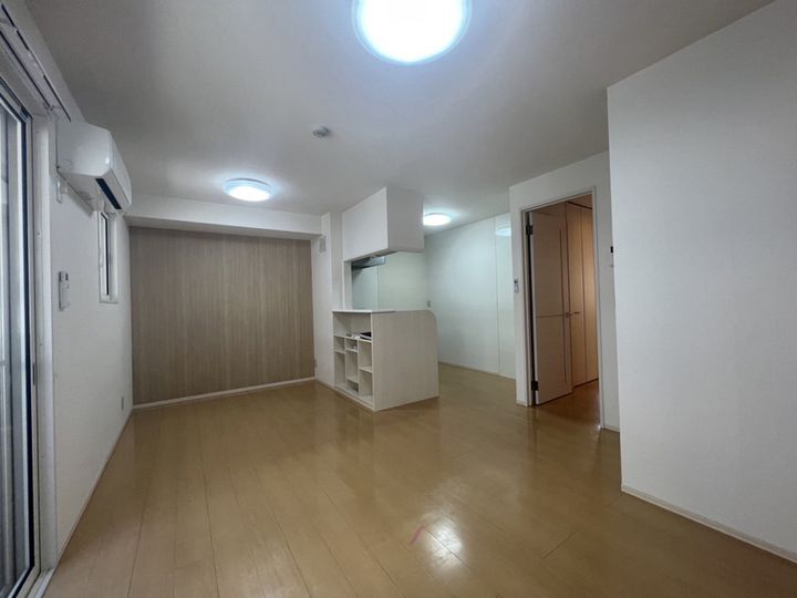 グランモア航A棟の居間