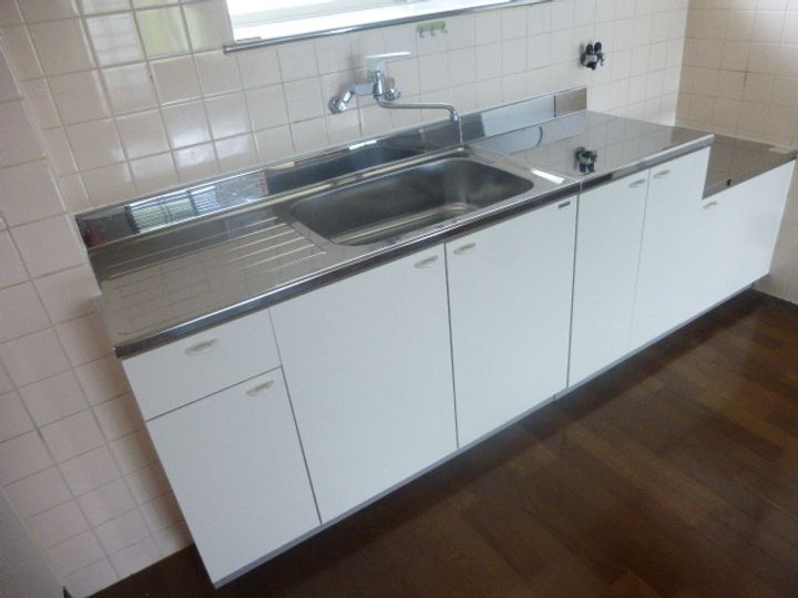 プレジデントふくなが202のキッチン