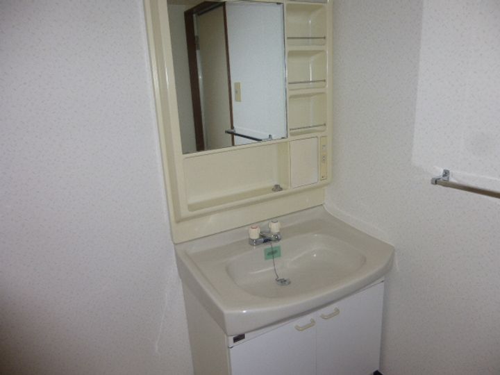 プレジデントふくなが202の内装