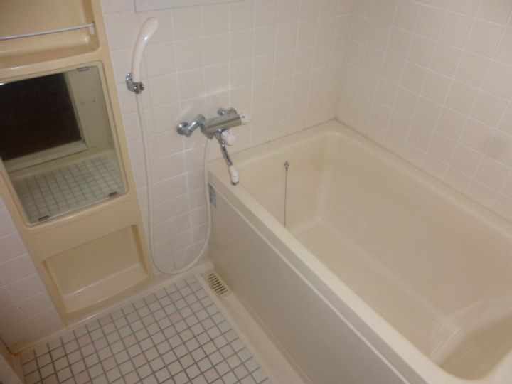 プレジデントふくなが202の風呂