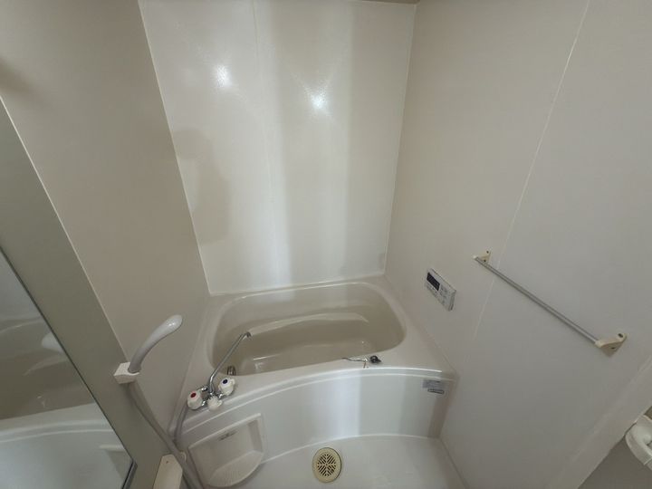 エスト ソ−レの風呂