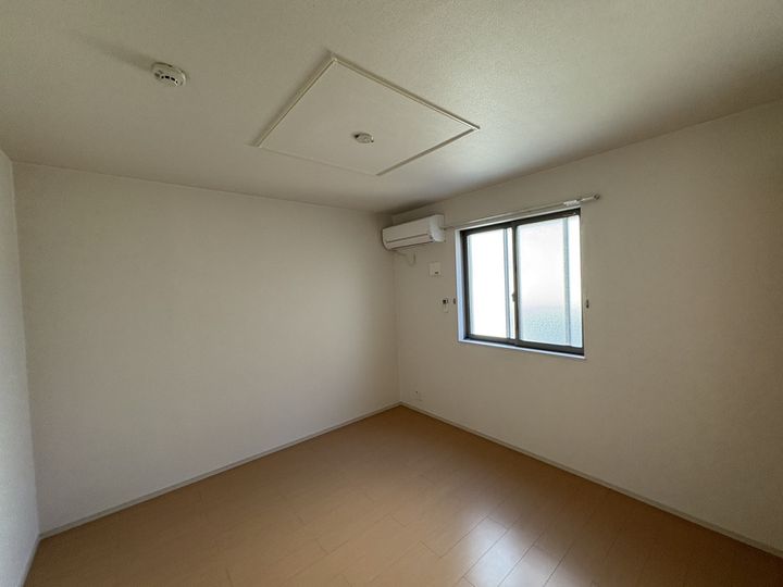 ジュネス エレガンシアの寝室