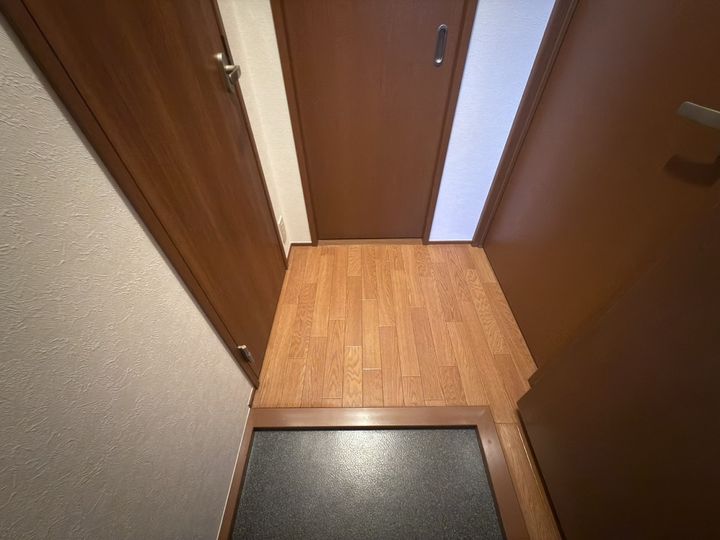 絵領ガーデンの玄関