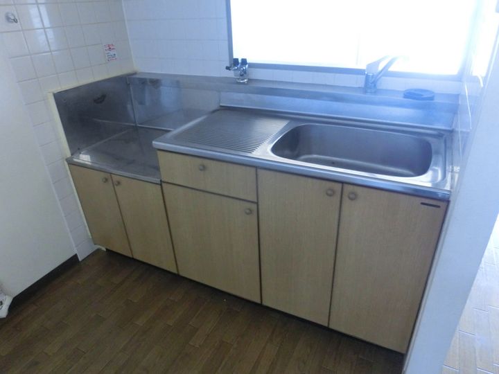 スタットニューヘン英賀保205のキッチン