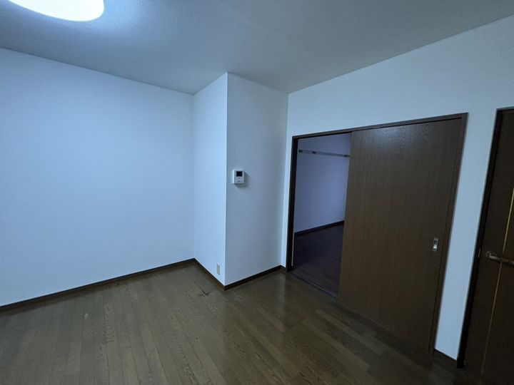 フラッツ東今宿の内装