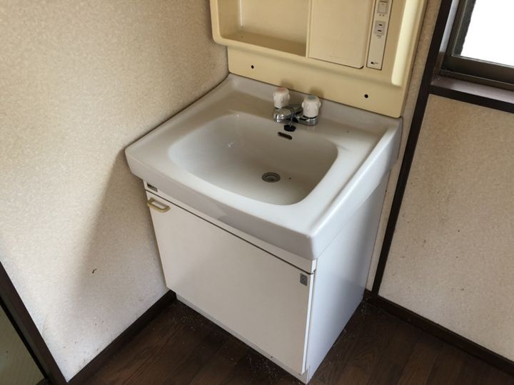 東口アパート102の内装