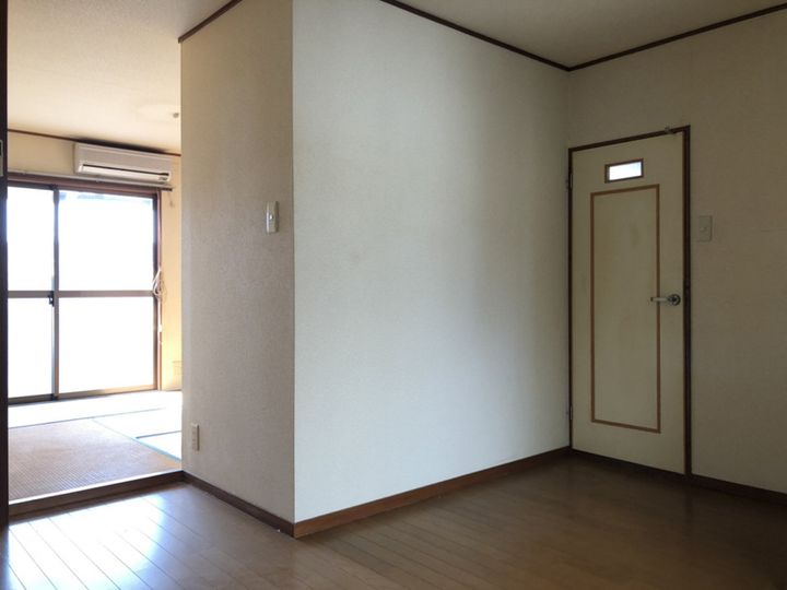 東口アパート201の内装
