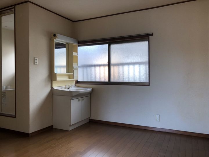 東口アパート201の子供部屋