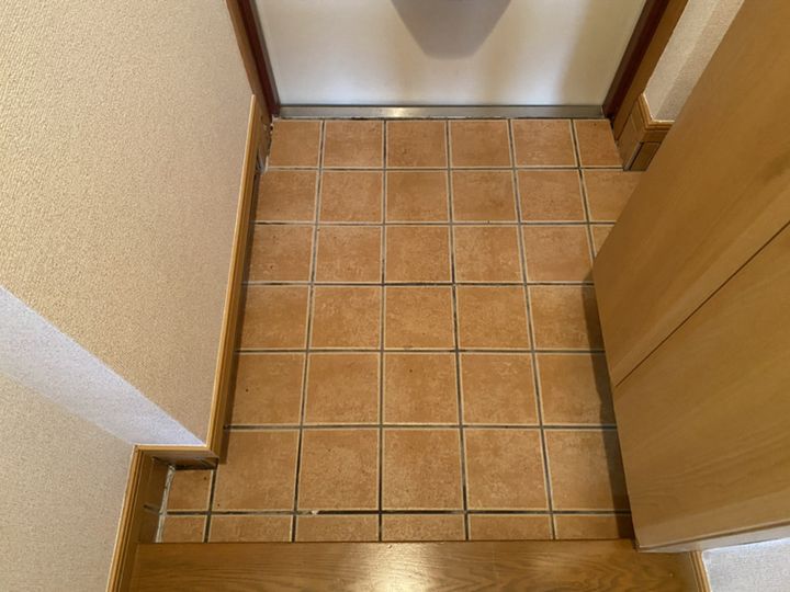 コンフォート 本町205の玄関