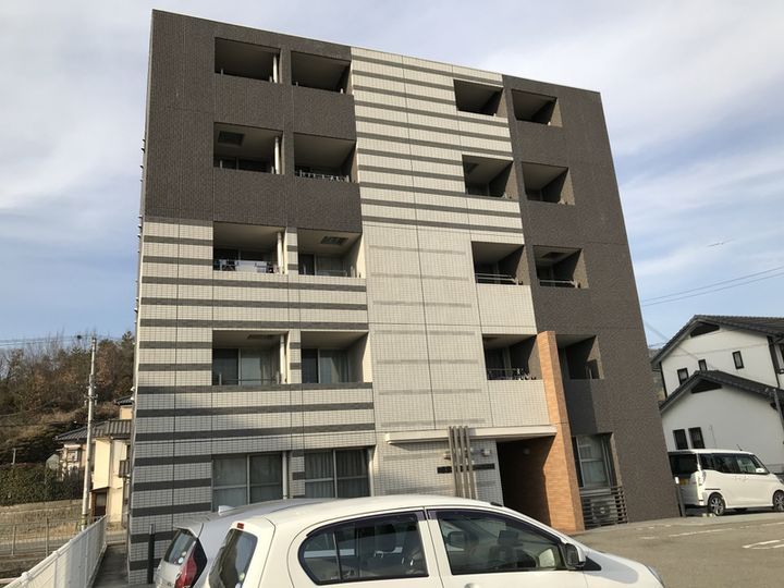 ワイズ オブリガートの外観