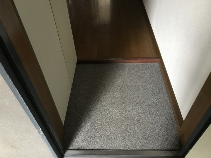 ベアーズ土山の玄関