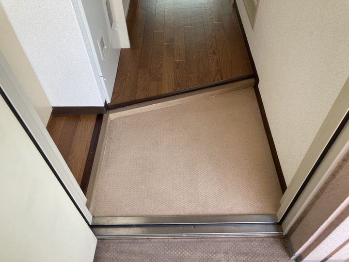 パールメゾン新在家303の玄関