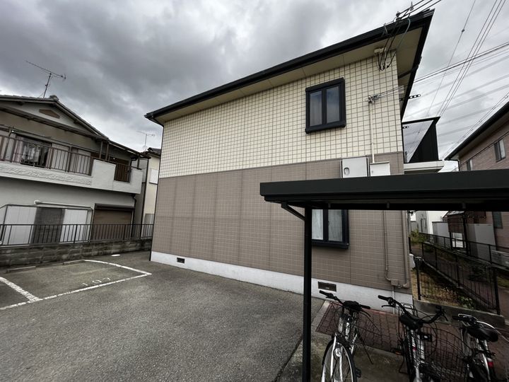 グリーンハイツ高砂の外観