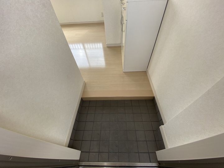 リノーバ山野井302の玄関