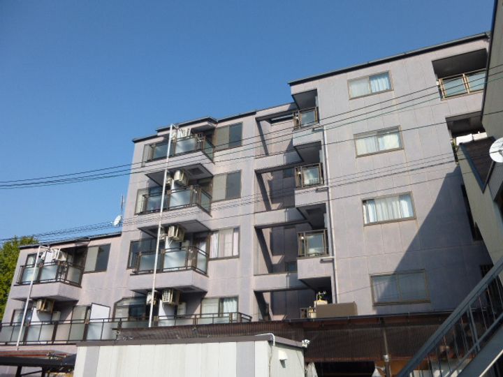 城北興和マンション303の外観