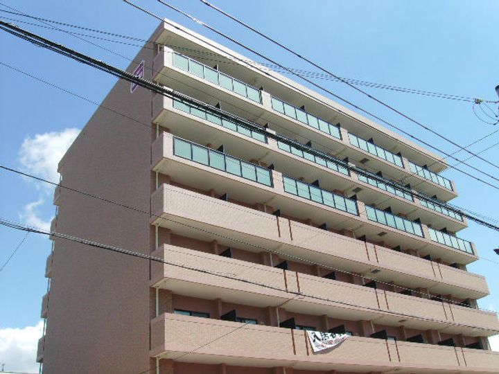 キャッスルコート西新町の外観