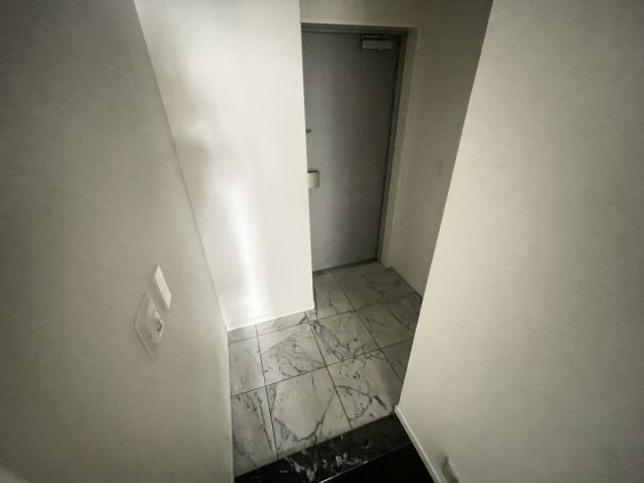 リベール三宮ミッドキャストの玄関