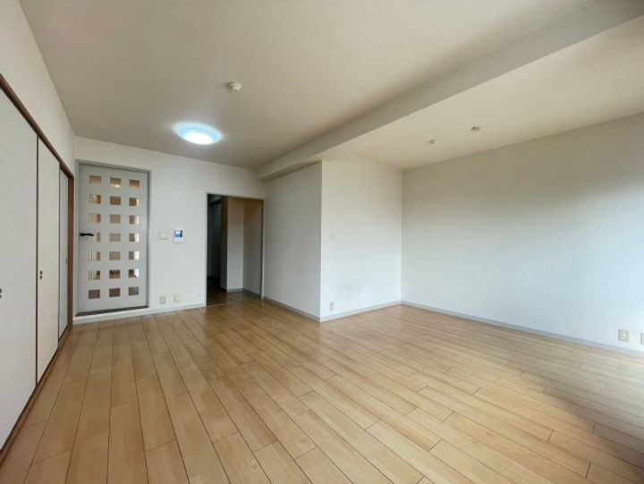 プラザ森北の内装