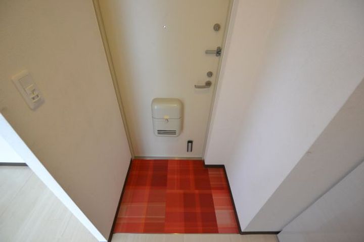 ワコーレヴィータ下沢通りの玄関