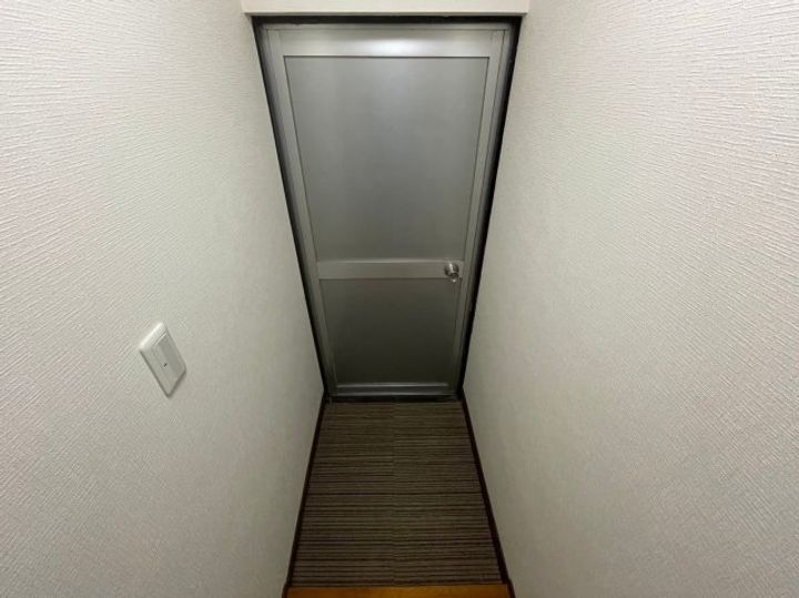 マンション難波の玄関