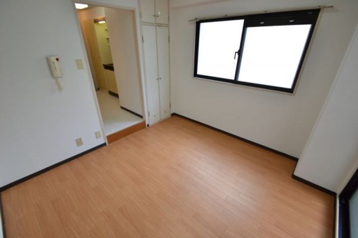 普茶マンションの寝室