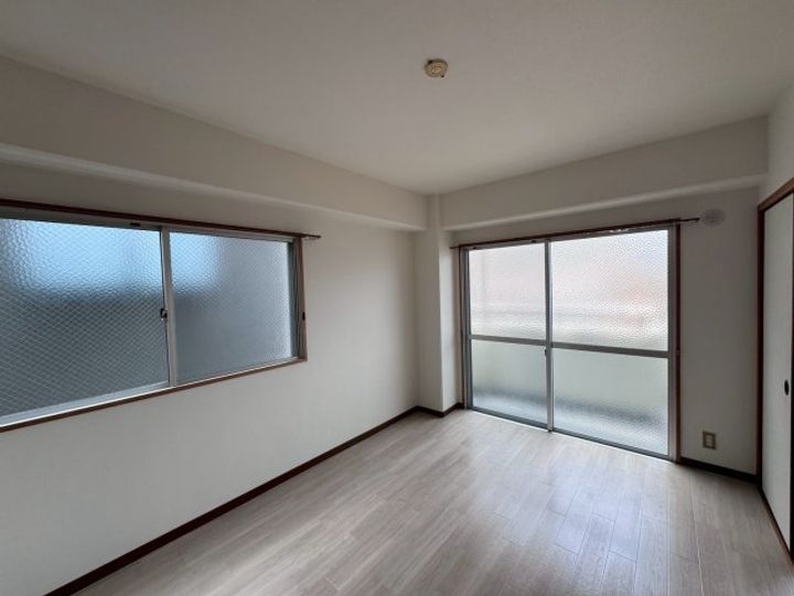 ルミエール大石の居間