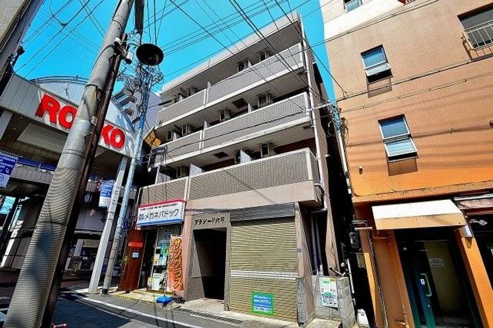 プラシード六甲の外観