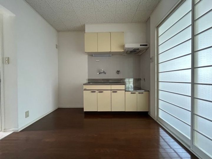 山下ハイツの居間