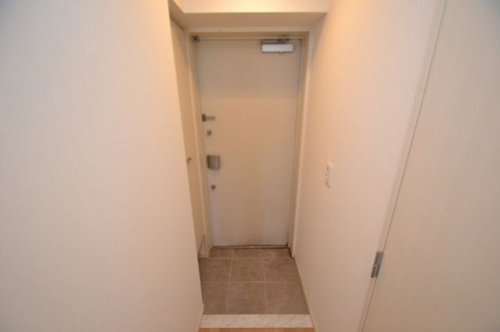 グレンパーク兵庫駅前の玄関