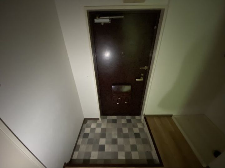 ダイバーシティ神戸長田B棟の玄関