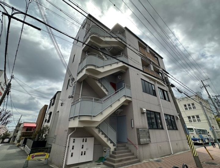 サンビルダー六甲ウエストの外観