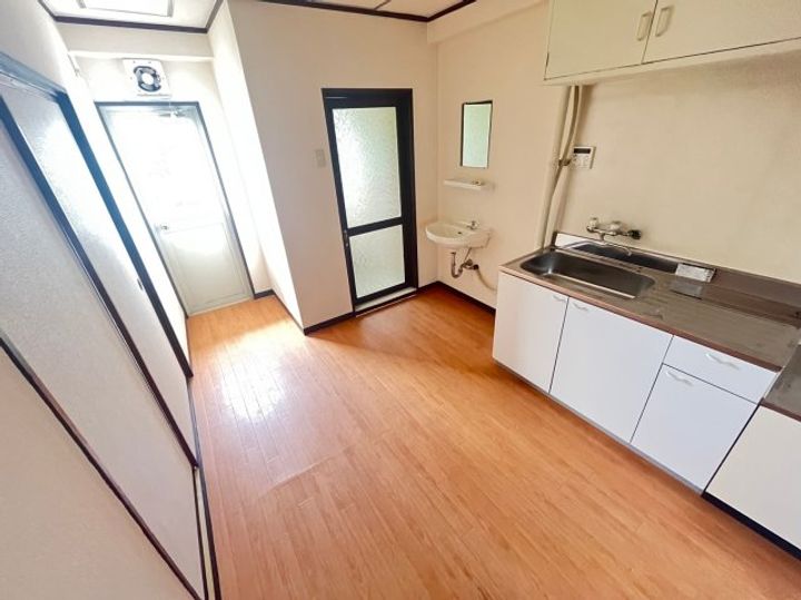 丸吉マンションの内装