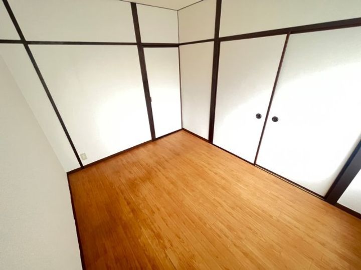 丸吉マンションの内装