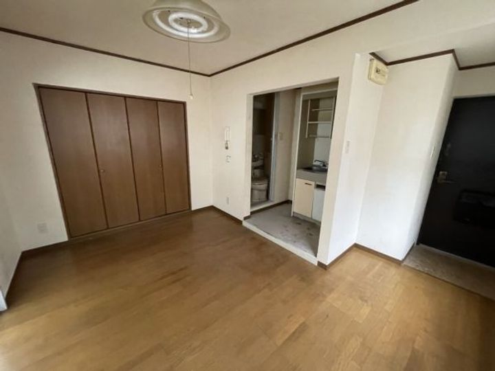 新田マンションの内装
