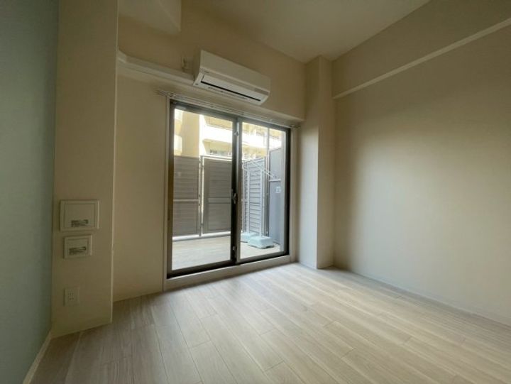 ファステート神戸サルビアの居間