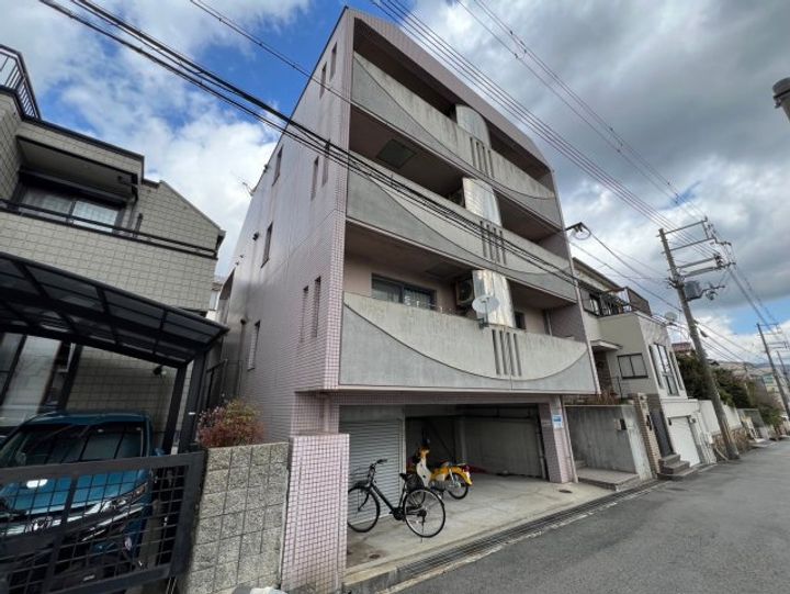 グロスアベニューの外観