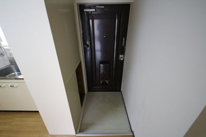 マツヤパークマンションの玄関