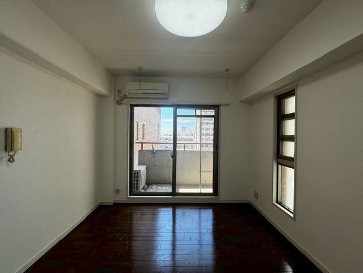 ワコーレヴィータ深江本町の居間