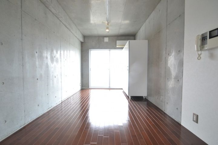 ロイスグラン神戸湊川公園の居間