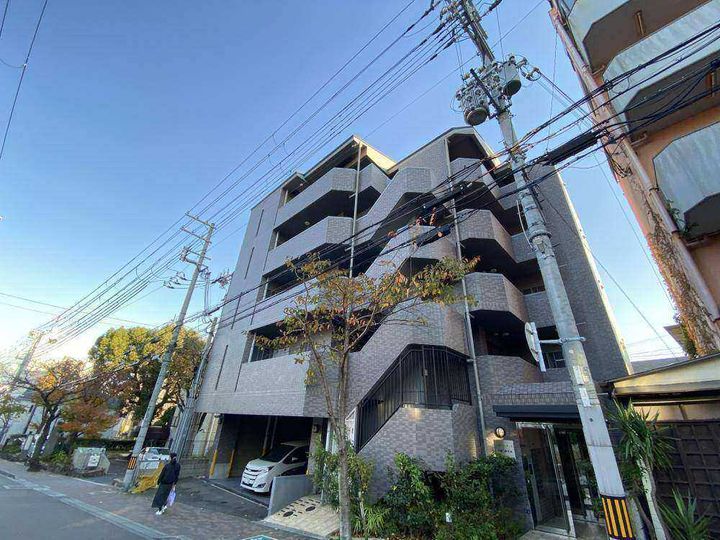 メゾン・ド・ヴィレ須磨潮見坂の外観