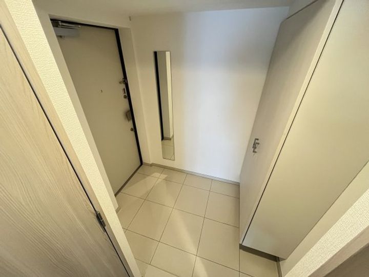 アドバンス三宮パルマの玄関