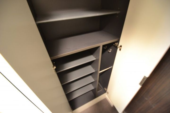 プレサンスTHE神戸の玄関