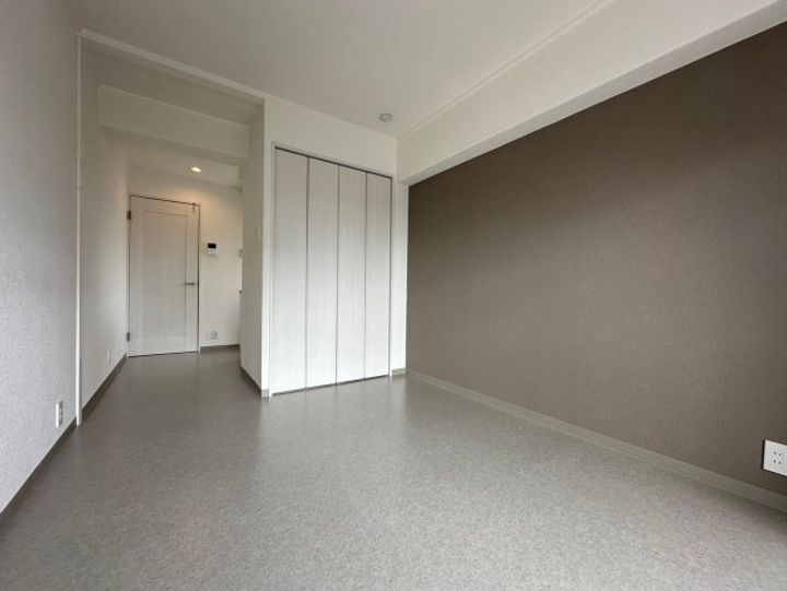 石屋川ロイヤルハイツの寝室