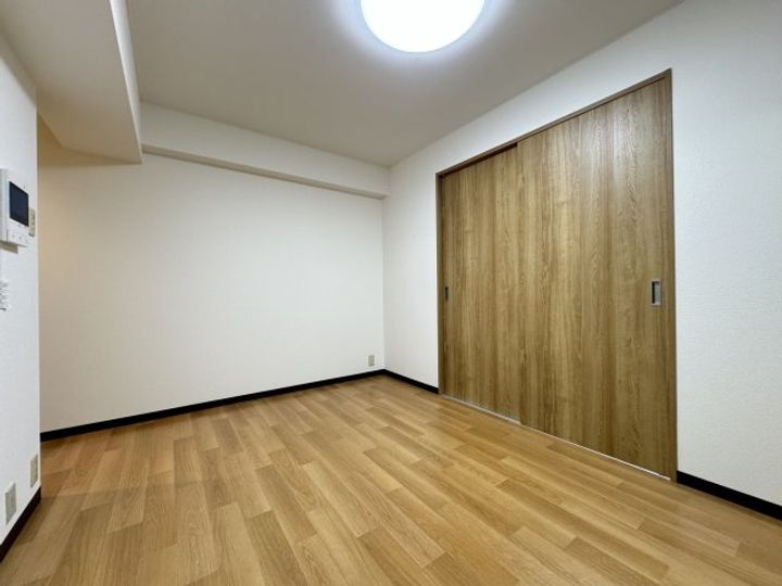 エール箕岡の居間