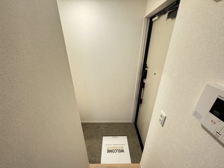 Sansevieria夏原の玄関