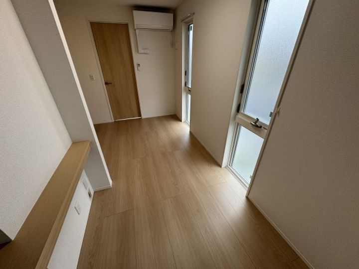 Sansevieria夏原の内装