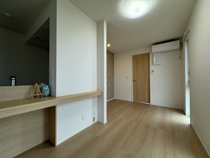 Sansevieria夏原の内装